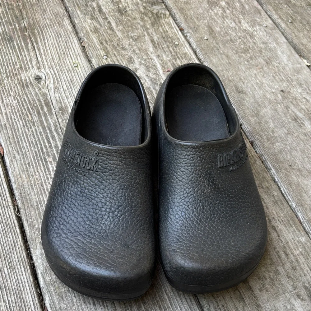 Birkenstock Textured Black Slip-On Clogs 39N L8M6 - Picture 4 of 11